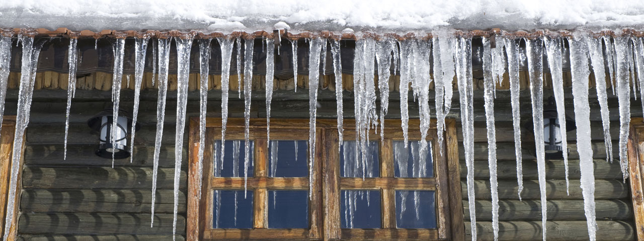 spray foam prevents ice dams by providing proper insulation in Fort Worth attic spaces